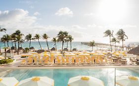 Newport Beachside Hotel&Resort